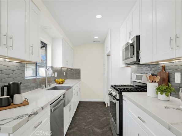 900 N Parish, Burbank CA 91506