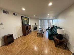 12720 Burbank 221, Valley Village CA 91607