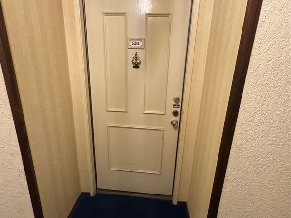 12720 Burbank 221, Valley Village CA 91607