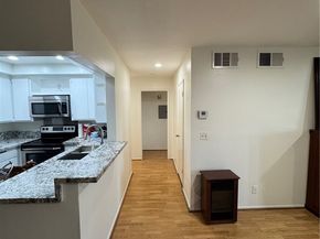 12720 Burbank 221, Valley Village CA 91607