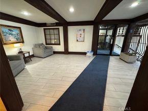 12720 Burbank 221, Valley Village CA 91607