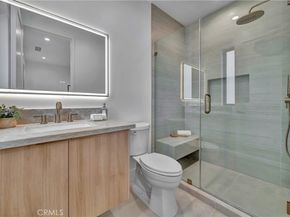 4825 Forman Avenue, North Hollywood CA 91601