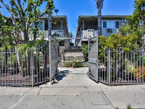 2015 Chariton, Los Angeles CA 90034
