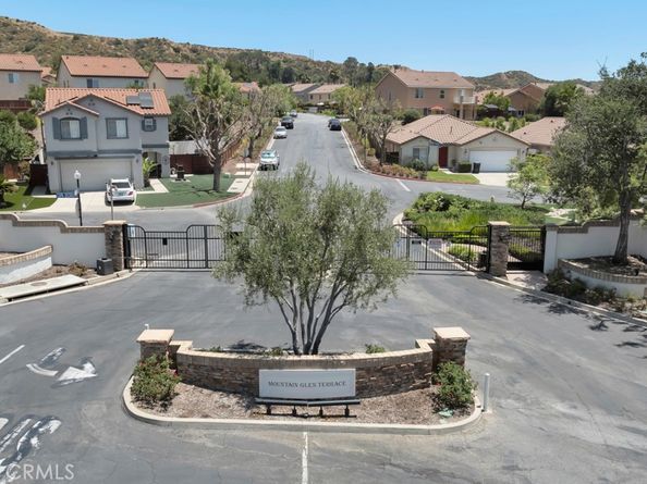 13254 La Tierra Way, Sylmar CA 91342