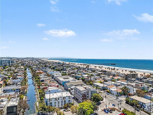 2008 Canal, Venice CA 90291