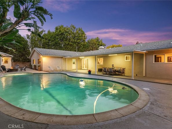 9841 Donna Avenue, Northridge CA 91324