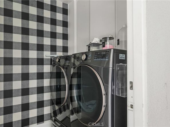 9841 Donna Avenue, Northridge CA 91324