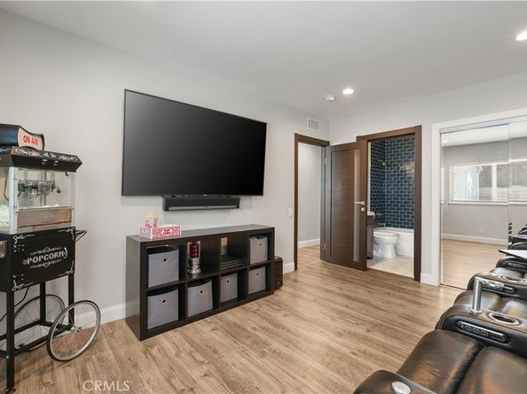 9841 Donna Avenue, Northridge CA 91324