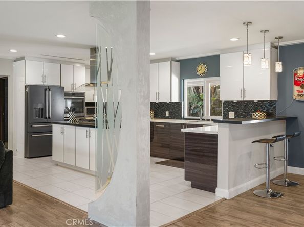 9841 Donna Avenue, Northridge CA 91324