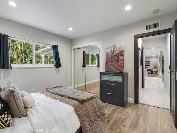 9841 Donna Avenue, Northridge CA 91324