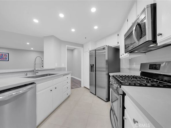 2559 Plaza Del Amo 215, Torrance CA 90503