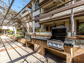 2559 Plaza Del Amo 215, Torrance CA 90503