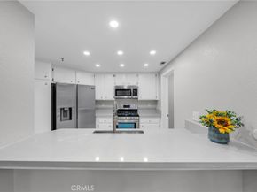 2559 Plaza Del Amo 215, Torrance CA 90503