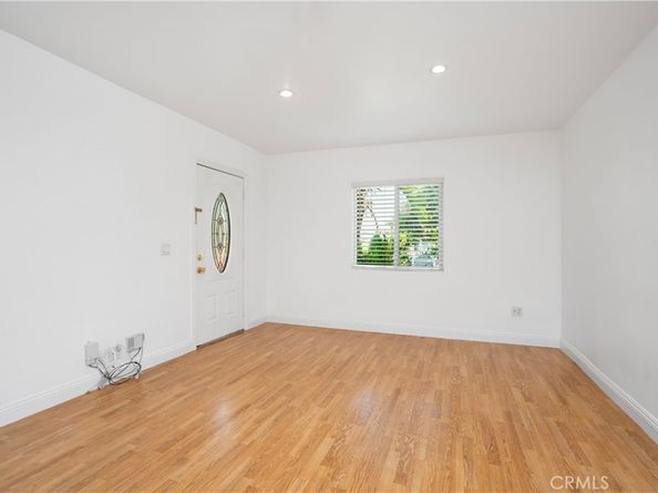 1836 Euclid Street, Santa Monica CA 90404