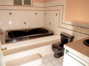 6210 S Corning, Ladera Heights CA 90056