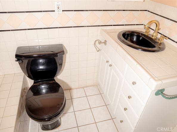 6210 S Corning, Ladera Heights CA 90056