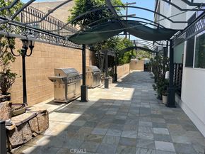 3061 W 12th Place 101, Los Angeles CA 90006