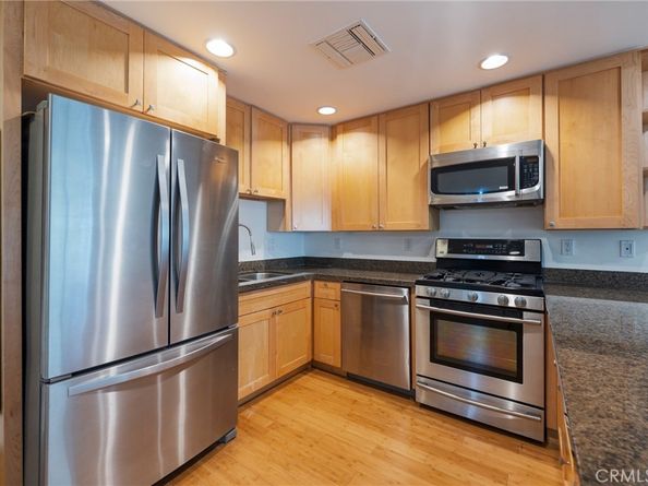 3061 W 12th Place 101, Los Angeles CA 90006