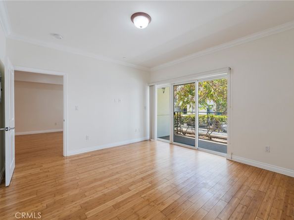 3061 W 12th Place 101, Los Angeles CA 90006