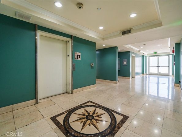 3061 W 12th Place 101, Los Angeles CA 90006