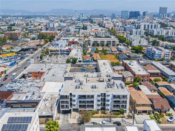 3061 W 12th Place 101, Los Angeles CA 90006