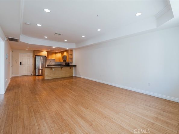 3061 W 12th Place 101, Los Angeles CA 90006