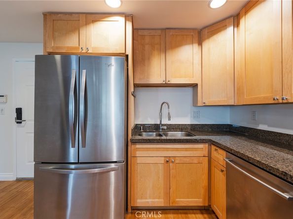 3061 W 12th Place 101, Los Angeles CA 90006