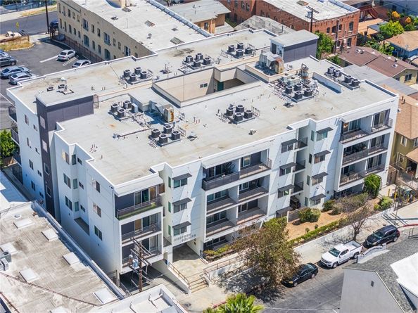 3061 W 12th Place 101, Los Angeles CA 90006