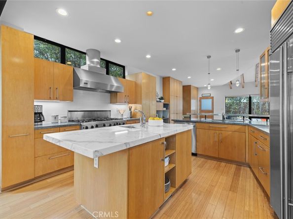 1635 19th Street, Manhattan Beach CA 90266