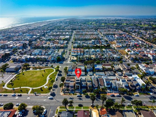 505 17th Street, Huntington Beach CA 92648
