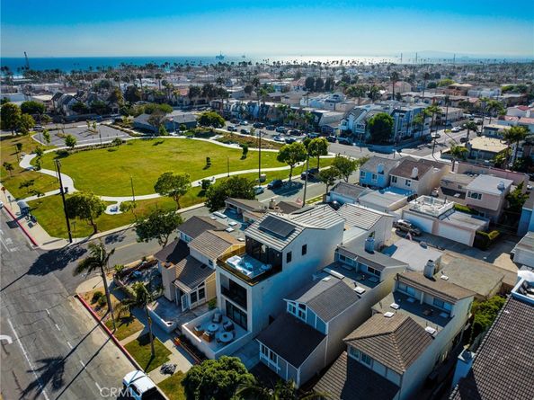 505 17th Street, Huntington Beach CA 92648