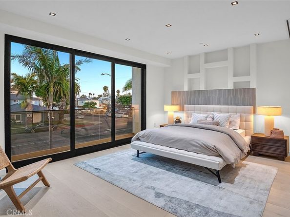 505 17th Street, Huntington Beach CA 92648