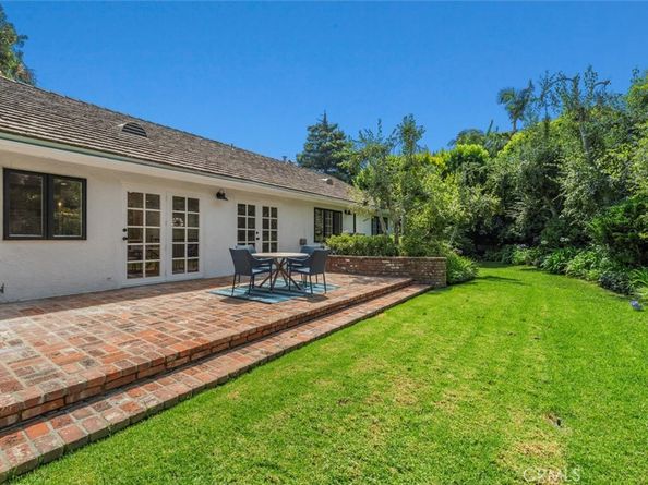 17481 Tramonto Drive, Pacific Palisades CA 90272