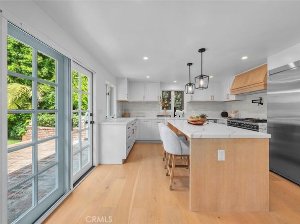 17481 Tramonto Drive, Pacific Palisades CA 90272