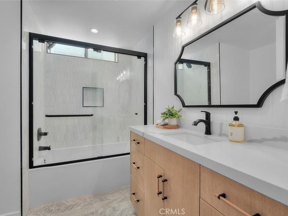 17481 Tramonto Drive, Pacific Palisades CA 90272