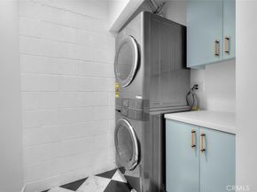 17481 Tramonto Drive, Pacific Palisades CA 90272