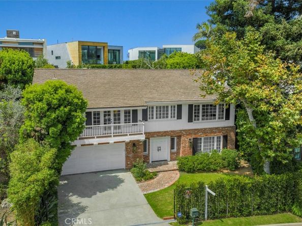 17481 Tramonto Drive, Pacific Palisades CA 90272