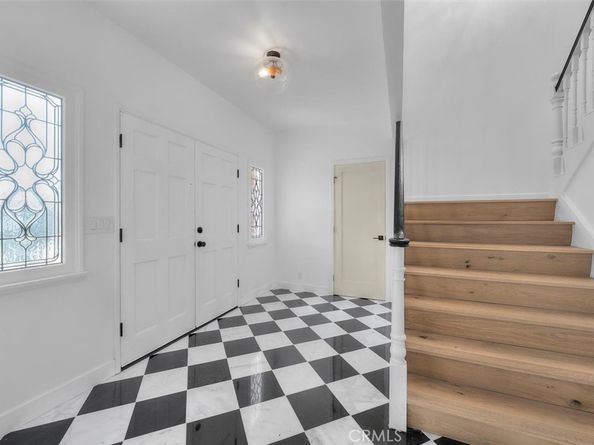 17481 Tramonto Drive, Pacific Palisades CA 90272