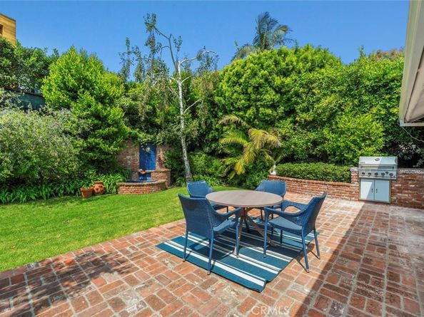 17481 Tramonto Drive, Pacific Palisades CA 90272