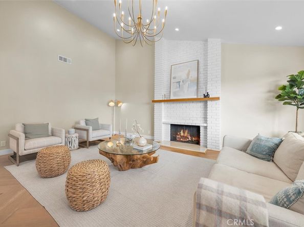 17481 Tramonto Drive, Pacific Palisades CA 90272