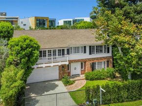 17481 Tramonto Drive, Pacific Palisades CA 90272