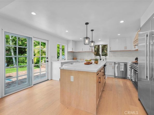 17481 Tramonto Drive, Pacific Palisades CA 90272