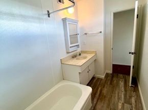 14 Camelback Avenue N, Carson CA 90745