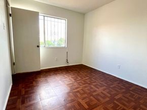 14 Camelback Avenue N, Carson CA 90745