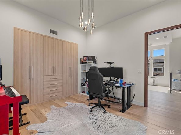 2508 Harriman Lane A, Redondo Beach CA 90278