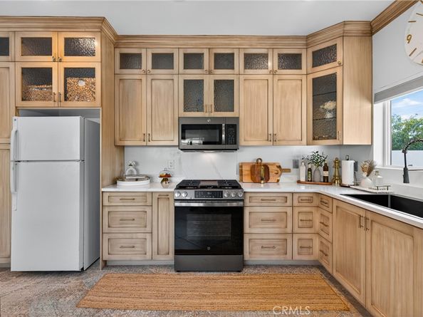 425 W 109th Street, Los Angeles CA 90061