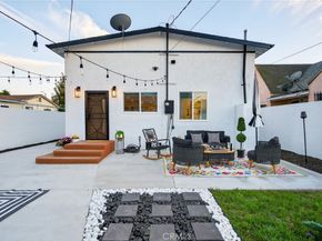 425 W 109th Street, Los Angeles CA 90061