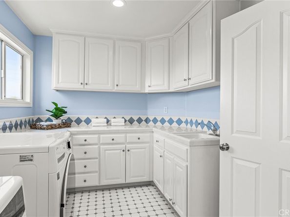 1323 17th Street, Manhattan Beach CA 90266