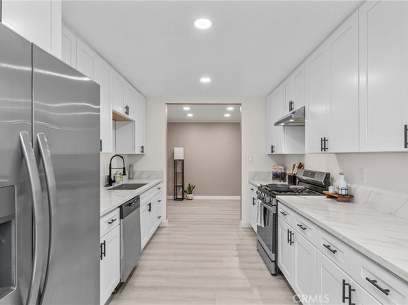 4744 Adenmoor Avenue, Lakewood CA 90713