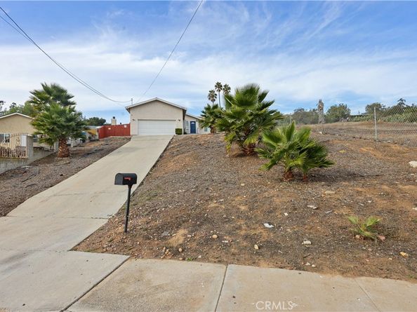 5690 Cervantes, San Diego CA 92114